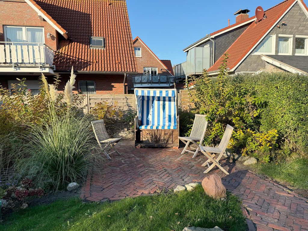 Gemütliche Sitzecke im Garten